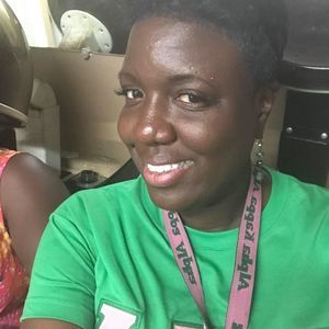 Meet your Posher, Adrienne